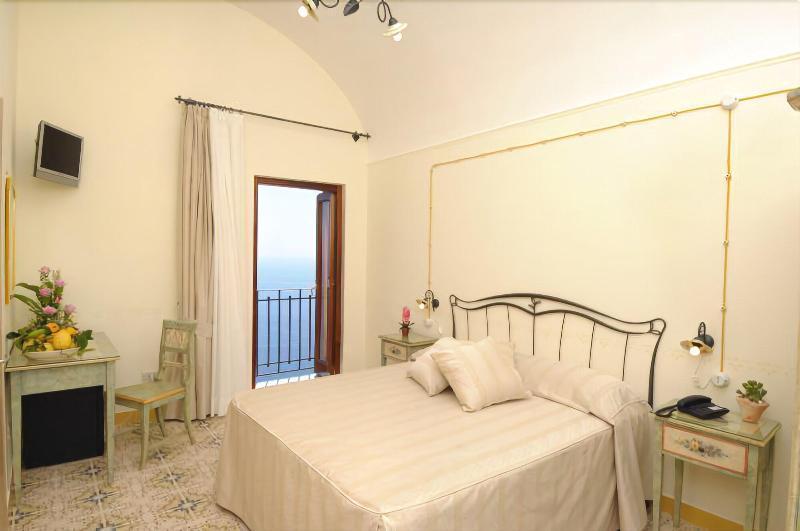 Locanda Degli Dei Праяно Екстериор снимка