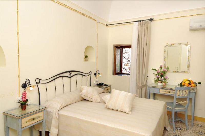 Locanda Degli Dei Праяно Екстериор снимка