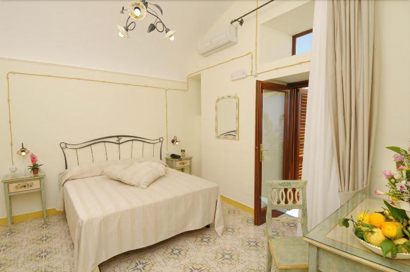 Locanda Degli Dei Праяно Екстериор снимка