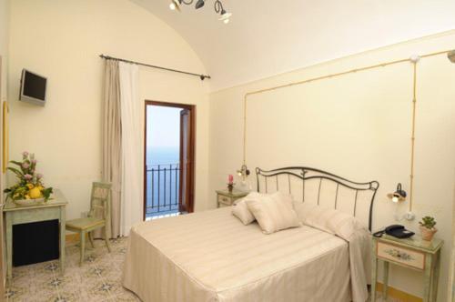 Locanda Degli Dei Праяно Екстериор снимка