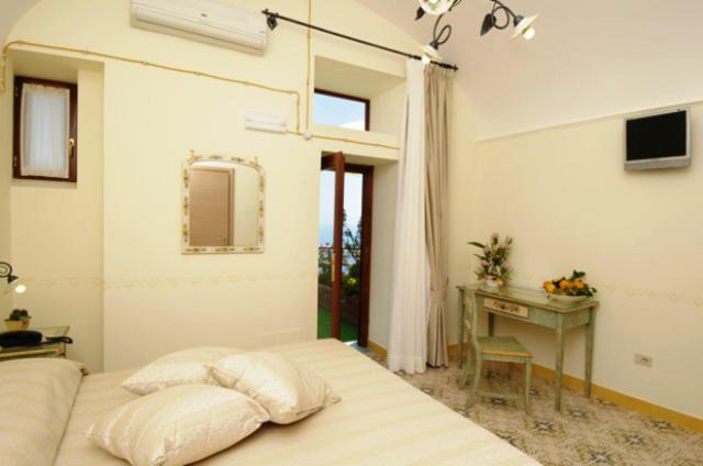 Locanda Degli Dei Праяно Екстериор снимка