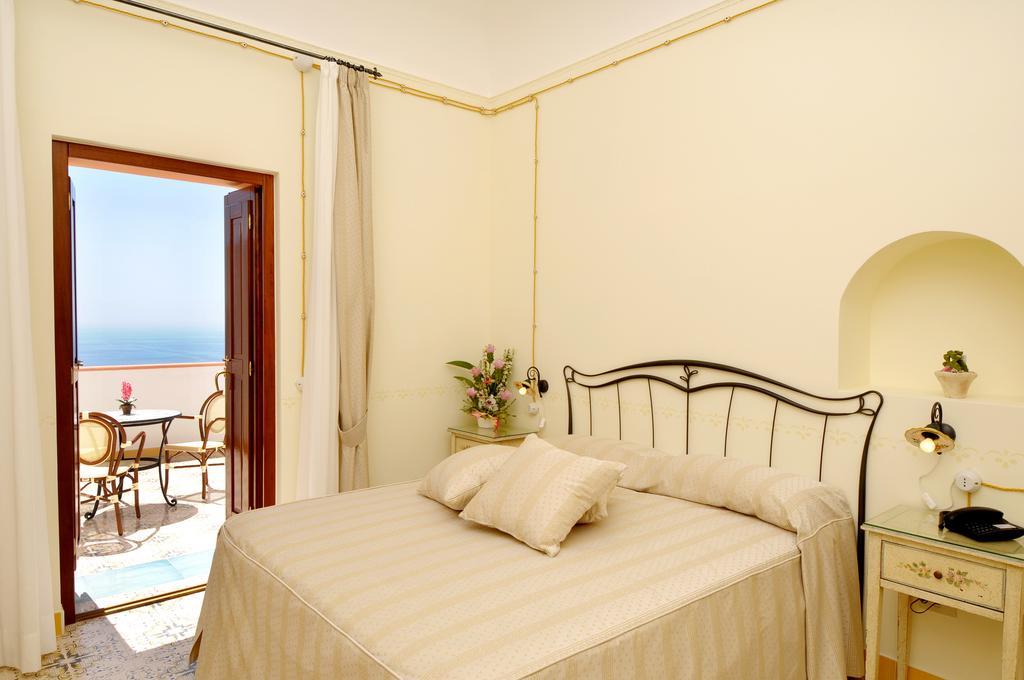 Locanda Degli Dei Праяно Екстериор снимка
